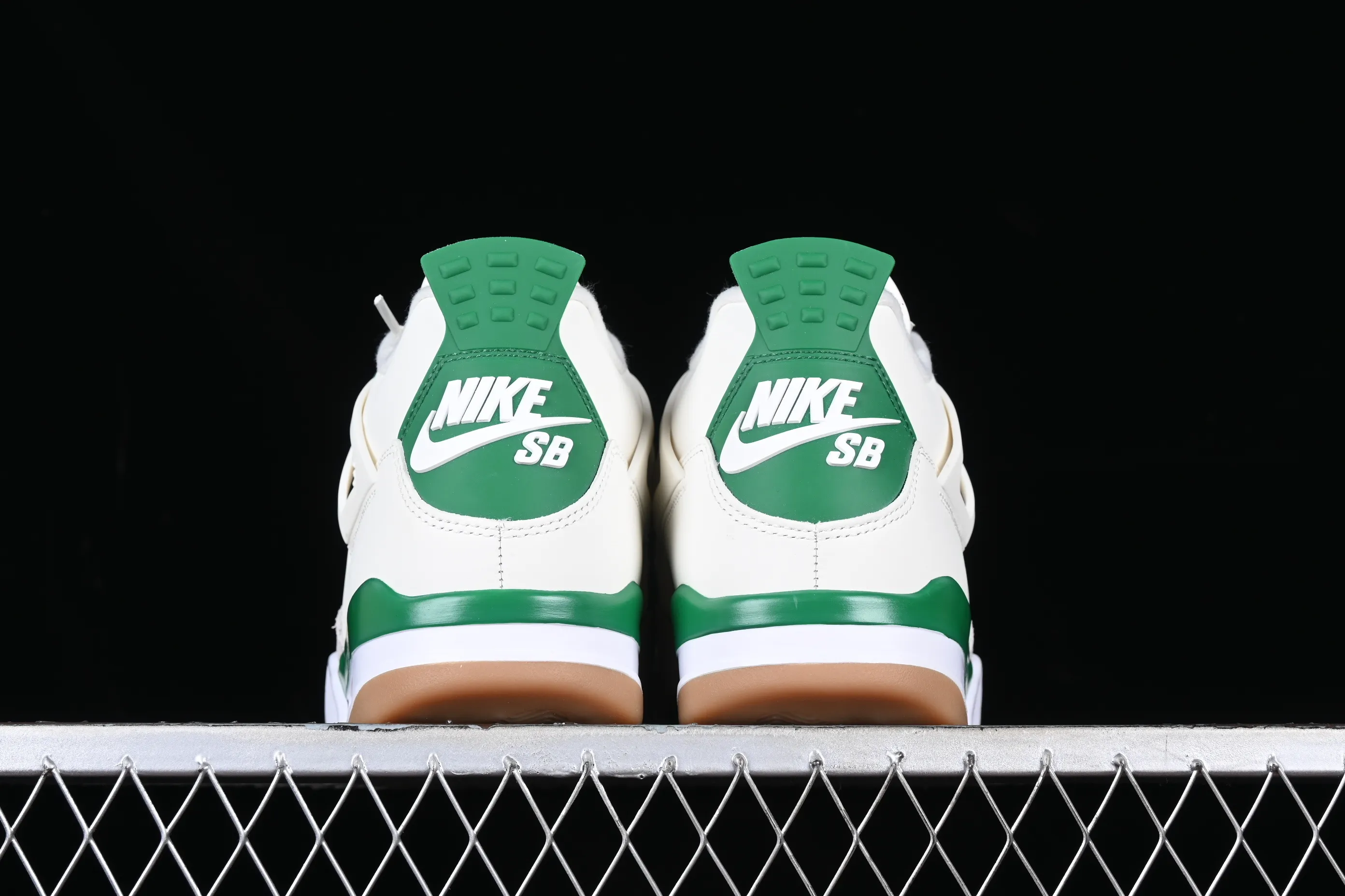 All categories Air Jordan Jordan series basketball shoes Air Jordan 4 LJR version Nk SB x Air Jordan 4 "Pine Green" AJ4 Joe 4 joint white green DR5415-103